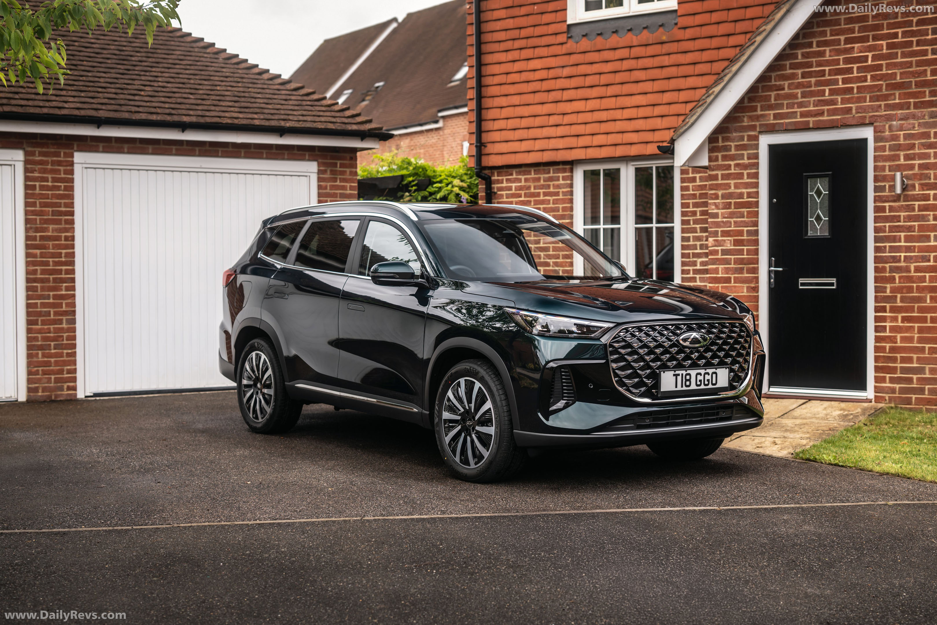 2026 Chery Automobiles Tiggo 8 Super Hybrid UK Version Front View